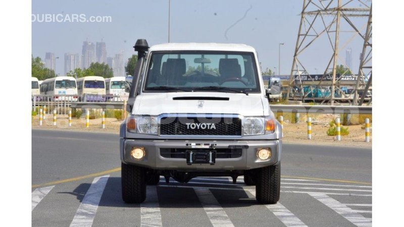 Big with watermark toyota land cruiser ahal import dubai 1715