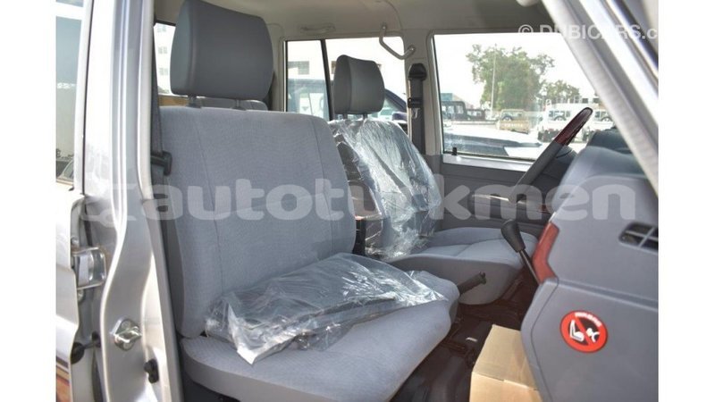 Big with watermark toyota land cruiser ahal import dubai 1715