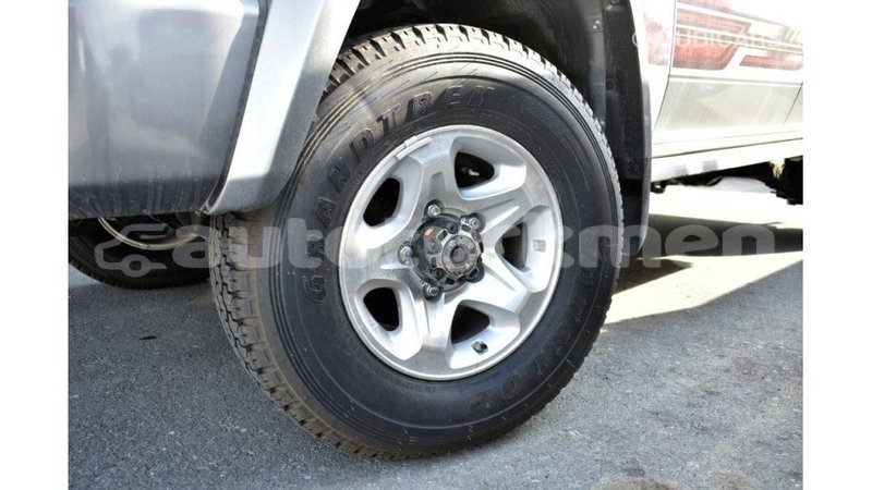 Big with watermark toyota land cruiser ahal import dubai 1715