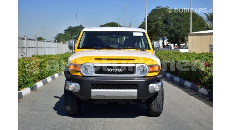 Big with watermark toyota fj cruiser ahal import dubai 1716