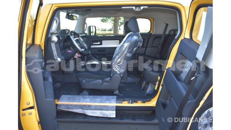Big with watermark toyota fj cruiser ahal import dubai 1716