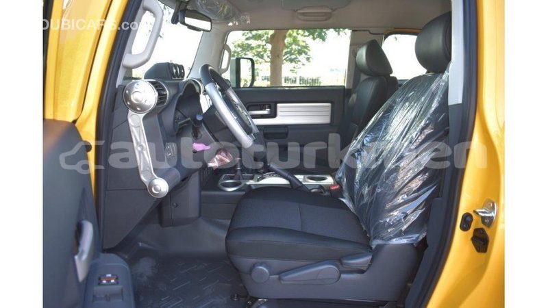 Big with watermark toyota fj cruiser ahal import dubai 1716
