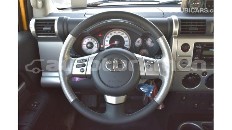 Big with watermark toyota fj cruiser ahal import dubai 1716