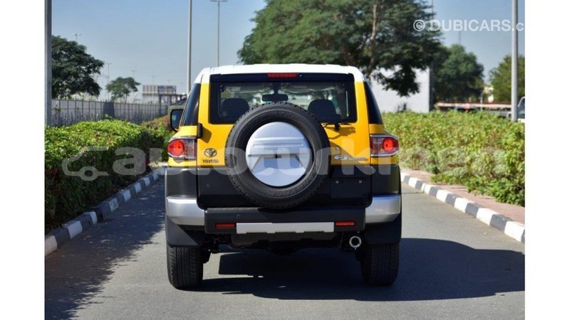 Big with watermark toyota fj cruiser ahal import dubai 1716