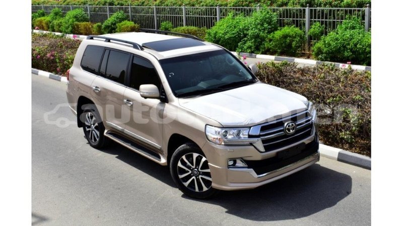 Big with watermark toyota land cruiser ahal import dubai 1717