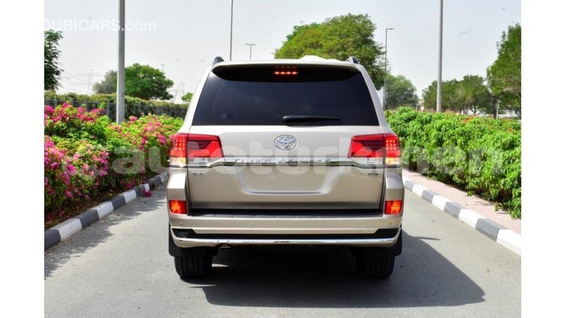 Big with watermark toyota land cruiser ahal import dubai 1717
