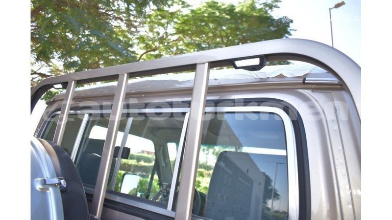 Big with watermark toyota land cruiser ahal import dubai 1718