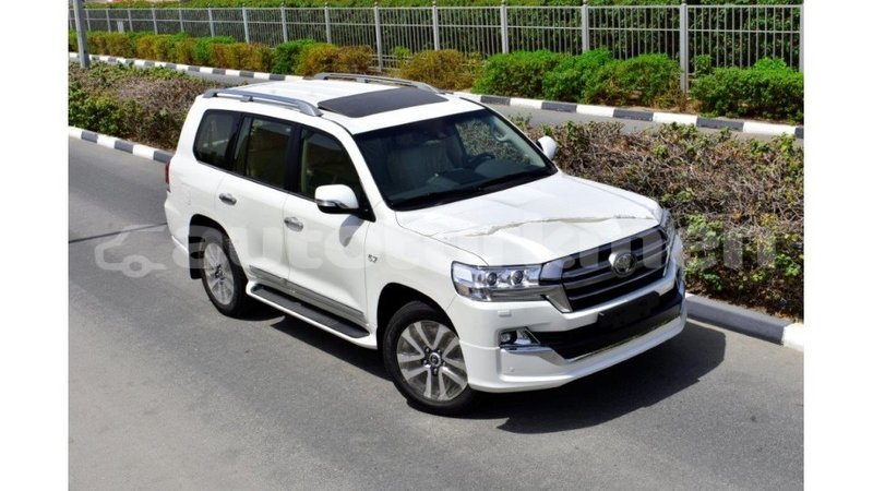 Big with watermark toyota land cruiser ahal import dubai 1721