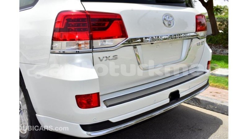 Big with watermark toyota land cruiser ahal import dubai 1721