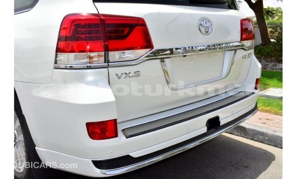 Buy Import Toyota Land Cruiser White Car in Import - Dubai in Ahal Buy Import Toyota Land Cruiser White Car in Import - Dubai in Ahal