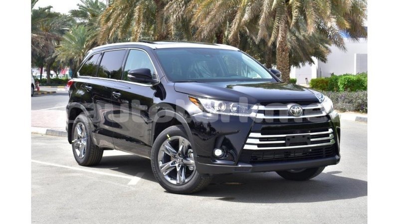 Big with watermark toyota highlander ahal import dubai 1724