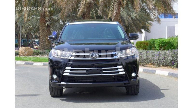 Big with watermark toyota highlander ahal import dubai 1724