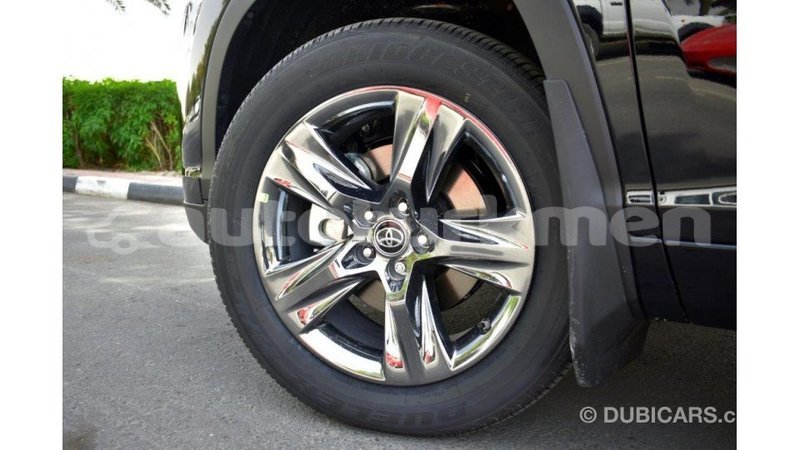 Big with watermark toyota highlander ahal import dubai 1724