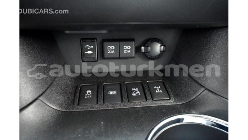 Big with watermark toyota highlander ahal import dubai 1724