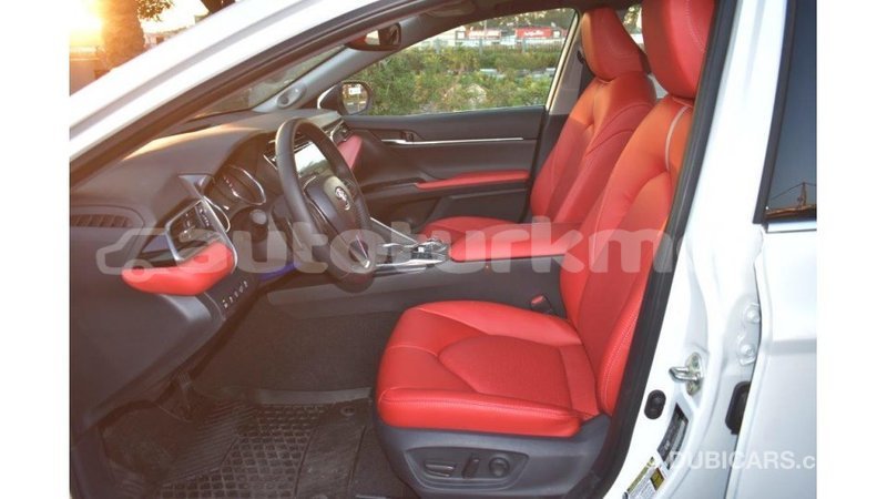 Big with watermark toyota camry ahal import dubai 1725