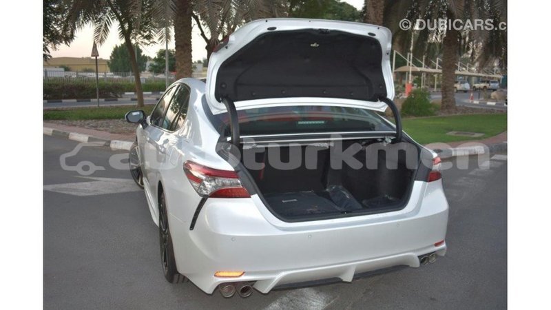 Big with watermark toyota camry ahal import dubai 1725