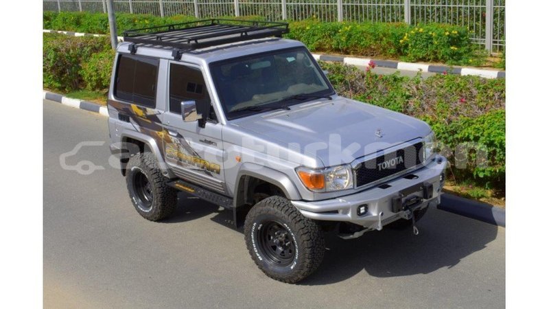 Big with watermark toyota land cruiser ahal import dubai 1728