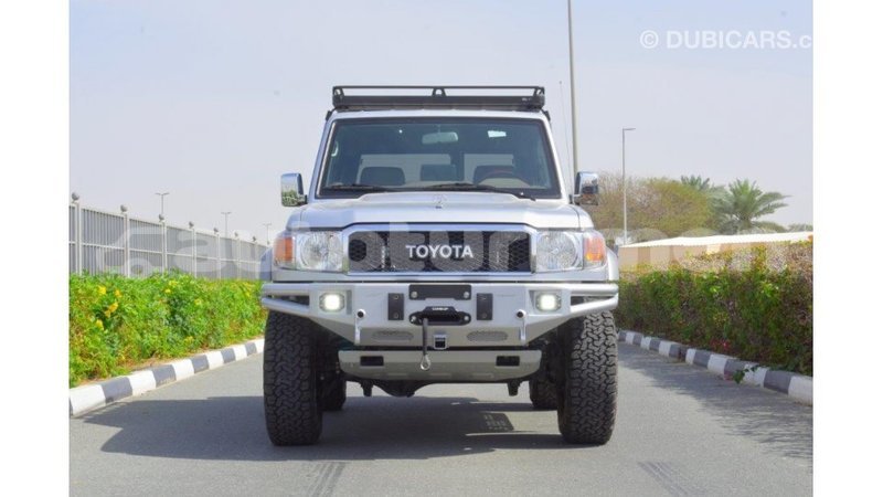 Big with watermark toyota land cruiser ahal import dubai 1728
