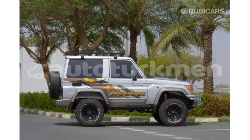 Big with watermark toyota land cruiser ahal import dubai 1728