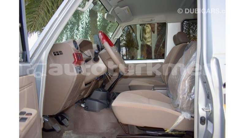 Big with watermark toyota land cruiser ahal import dubai 1728