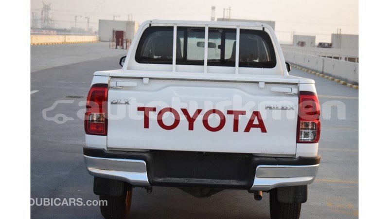 Big with watermark toyota hilux ahal import dubai 1731
