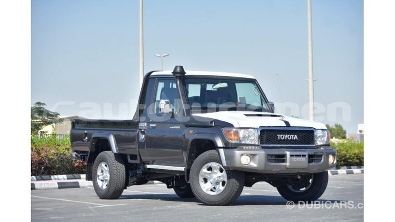 Big with watermark toyota land cruiser ahal import dubai 1737