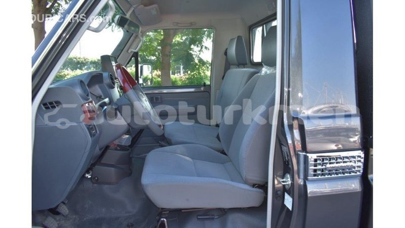 Big with watermark toyota land cruiser ahal import dubai 1737