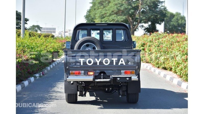 Big with watermark toyota land cruiser ahal import dubai 1737