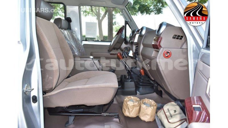 Big with watermark toyota land cruiser ahal import dubai 1738