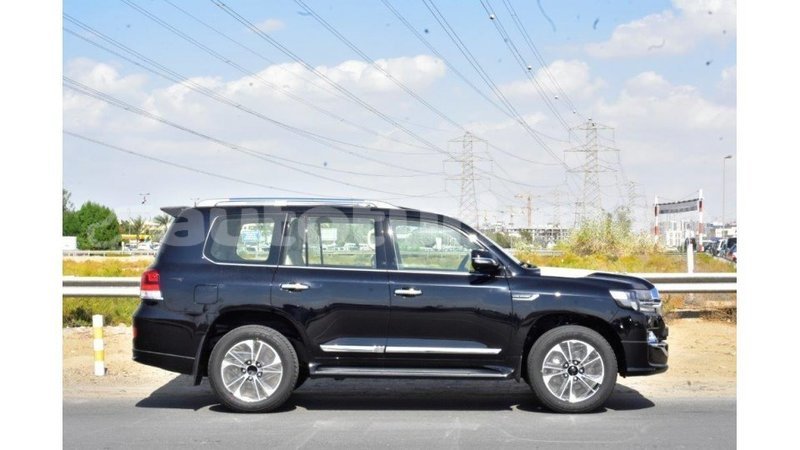 Big with watermark toyota land cruiser ahal import dubai 1740