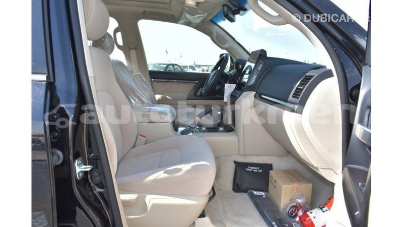 Big with watermark toyota land cruiser ahal import dubai 1740