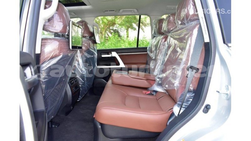 Big with watermark toyota land cruiser ahal import dubai 1742