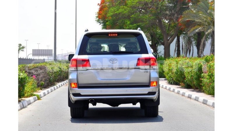 Big with watermark toyota land cruiser ahal import dubai 1742