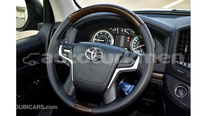 Big with watermark toyota land cruiser ahal import dubai 1743