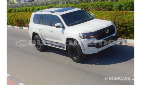Buy Import Toyota Land Cruiser White Car in Import - Dubai in Ahal Buy Import Toyota Land Cruiser White Car in Import - Dubai in Ahal