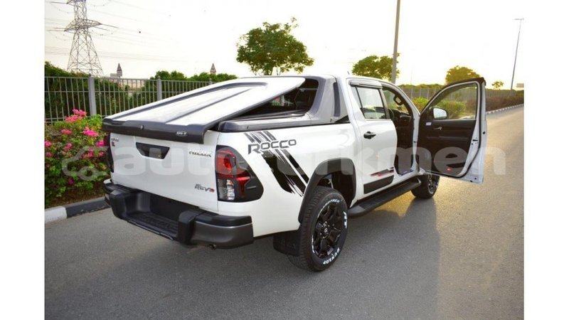 Big with watermark toyota hilux ahal import dubai 1755