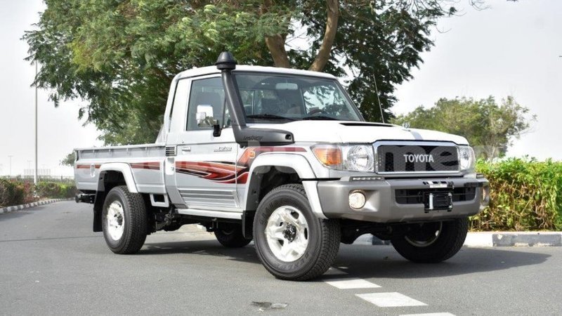 Big with watermark toyota land cruiser ahal import dubai 1760