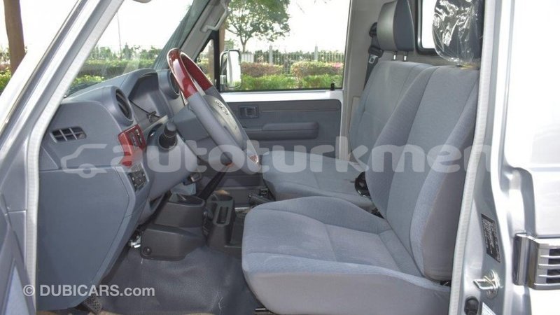 Big with watermark toyota land cruiser ahal import dubai 1760