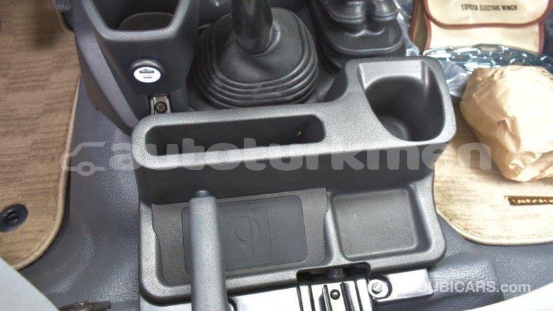 Big with watermark toyota land cruiser ahal import dubai 1760