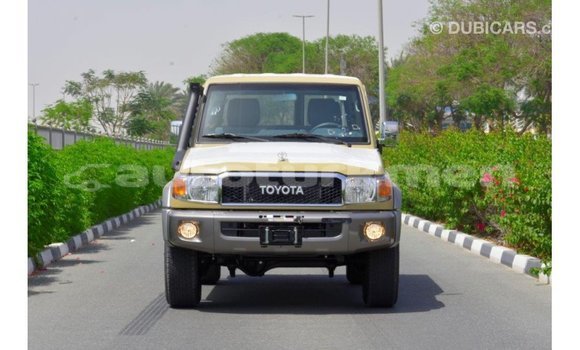 Buy Import Toyota Land Cruiser Beige Car in Import - Dubai in Ahal Buy Import Toyota Land Cruiser Beige Car in Import - Dubai in Ahal