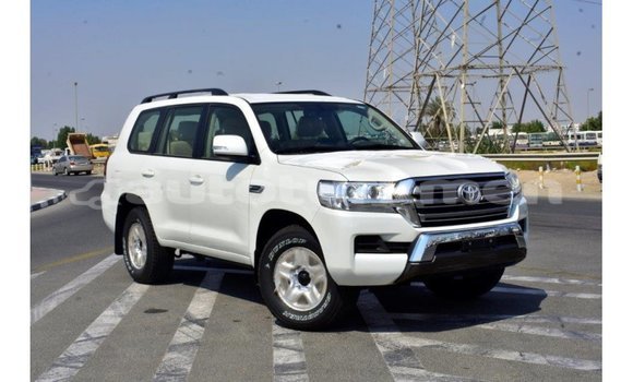 Buy Import Toyota Land Cruiser White Car in Import - Dubai in Ahal Buy Import Toyota Land Cruiser White Car in Import - Dubai in Ahal