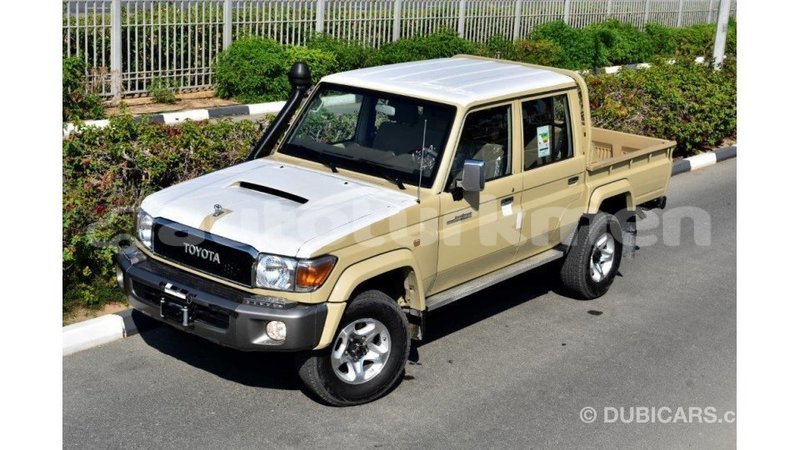 Big with watermark toyota land cruiser ahal import dubai 1767