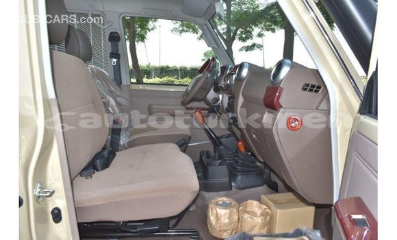 Buy Import Toyota Land Cruiser Beige Car in Import - Dubai in Ahal Buy Import Toyota Land Cruiser Beige Car in Import - Dubai in Ahal
