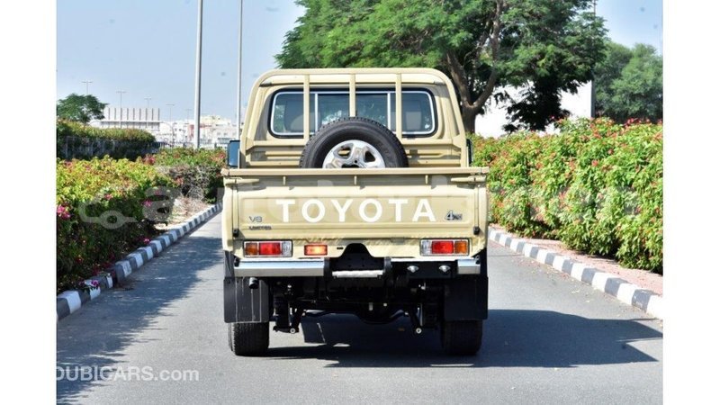 Big with watermark toyota land cruiser ahal import dubai 1767