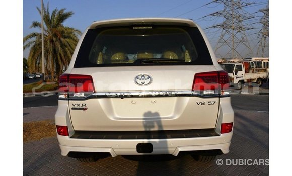 Buy Import Toyota Land Cruiser White Car in Import - Dubai in Ahal Buy Import Toyota Land Cruiser White Car in Import - Dubai in Ahal