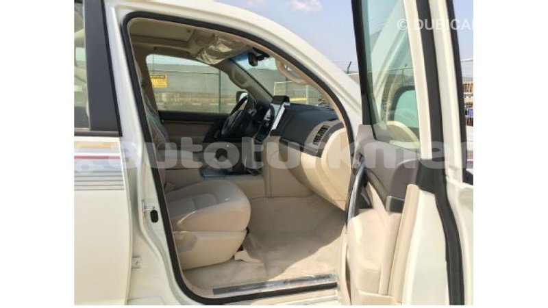 Big with watermark toyota land cruiser ahal import dubai 1785