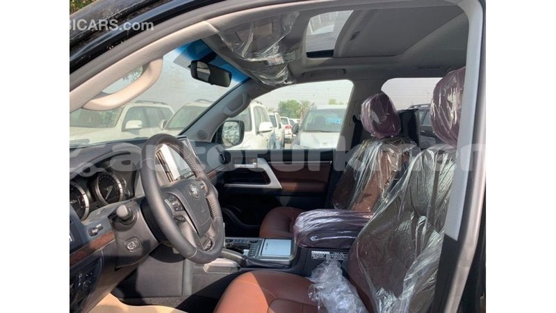 Big with watermark toyota land cruiser ahal import dubai 1805