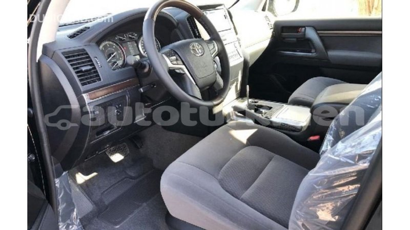 Big with watermark toyota land cruiser ahal import dubai 1807