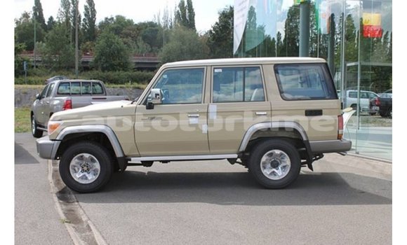 Buy Import Toyota Land Cruiser Beige Car in Import - Dubai in Ahal Buy Import Toyota Land Cruiser Beige Car in Import - Dubai in Ahal