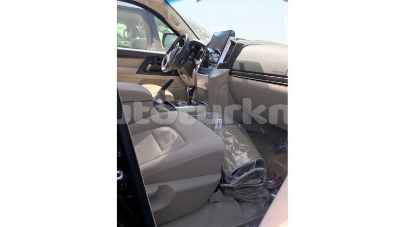 Big with watermark toyota land cruiser ahal import dubai 1829